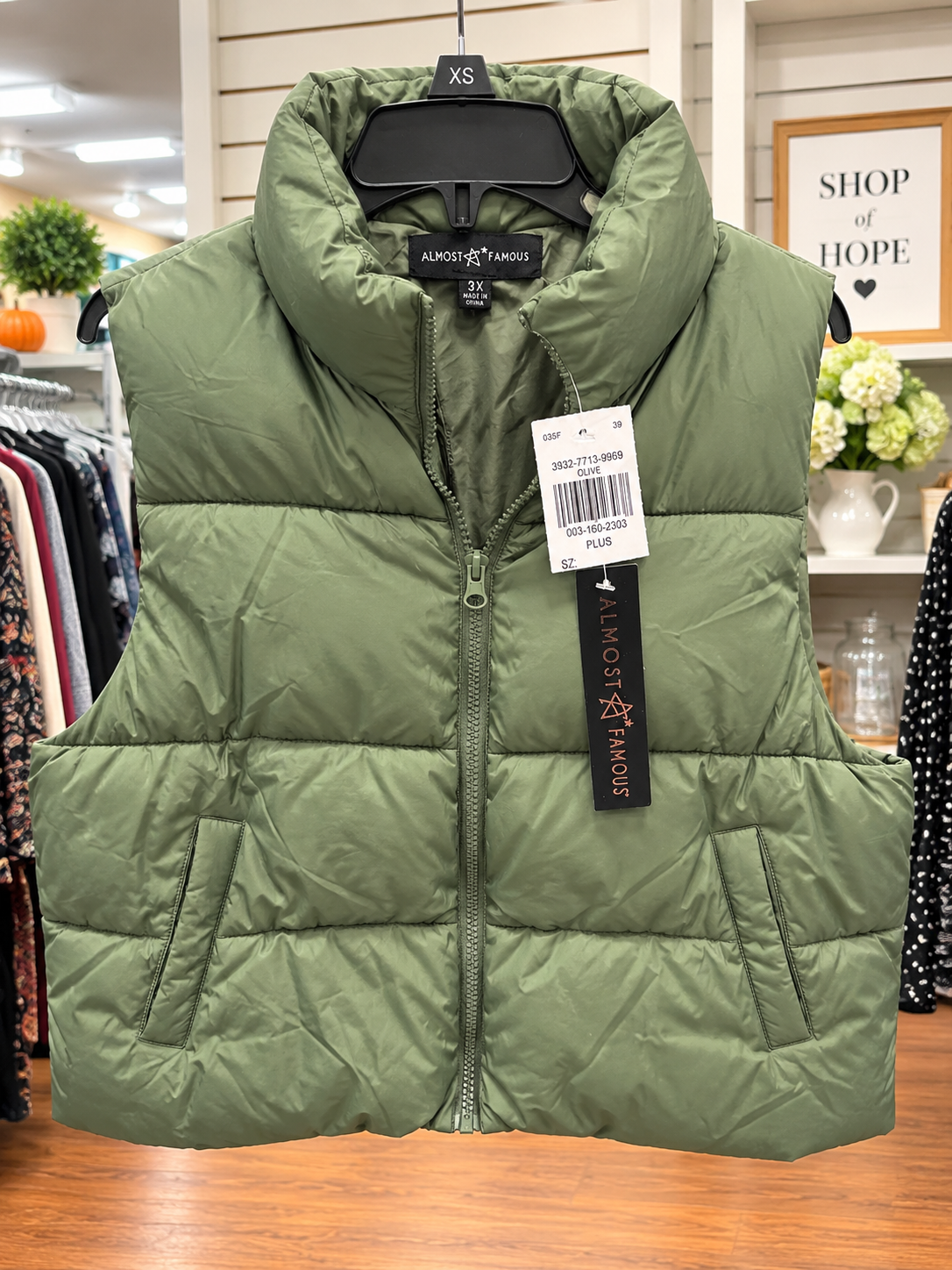 Almost Famous Olive Puffer Vest – Size 3X
