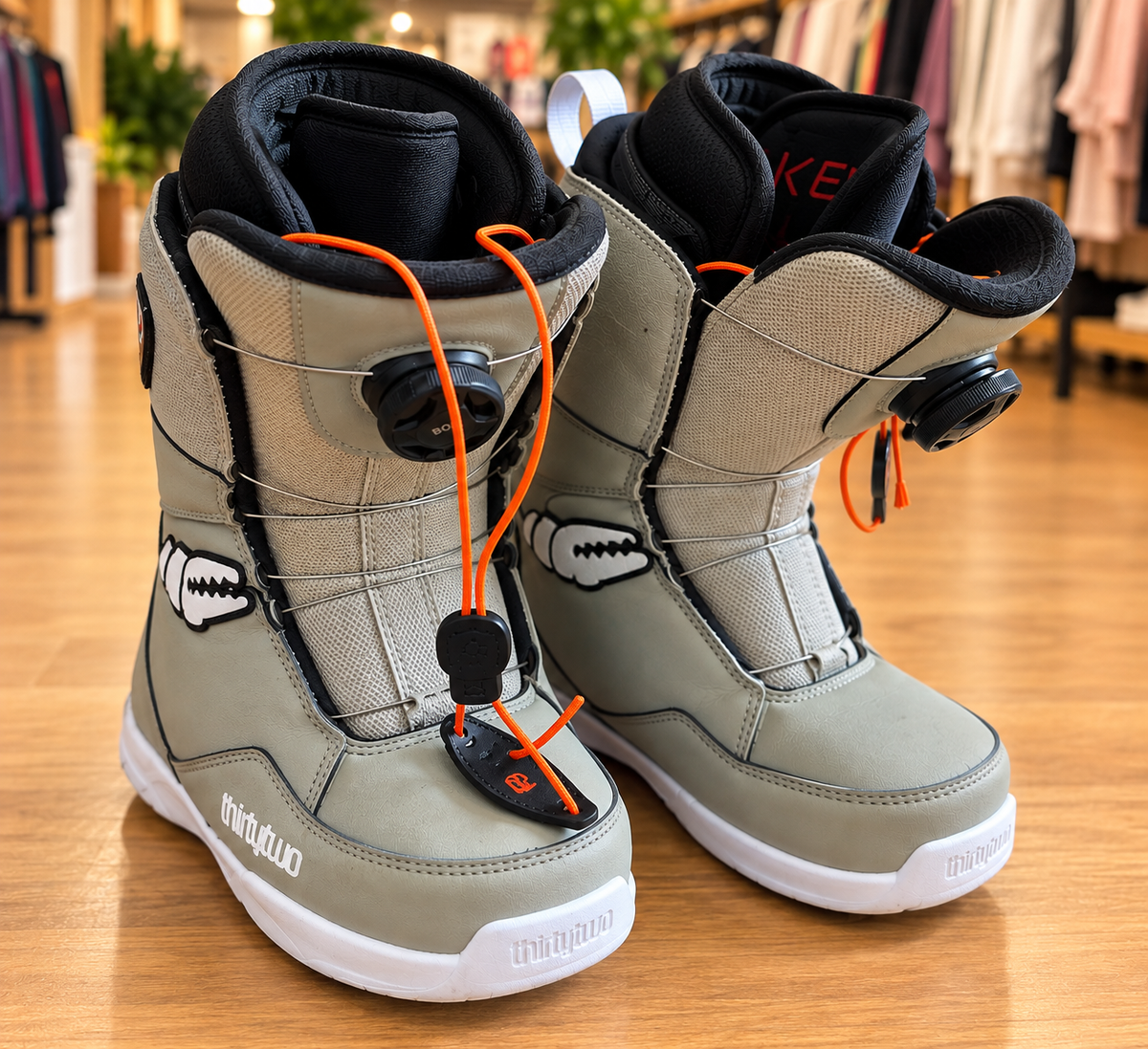 ThirtyTwo Snowboard Boots — Size US 8