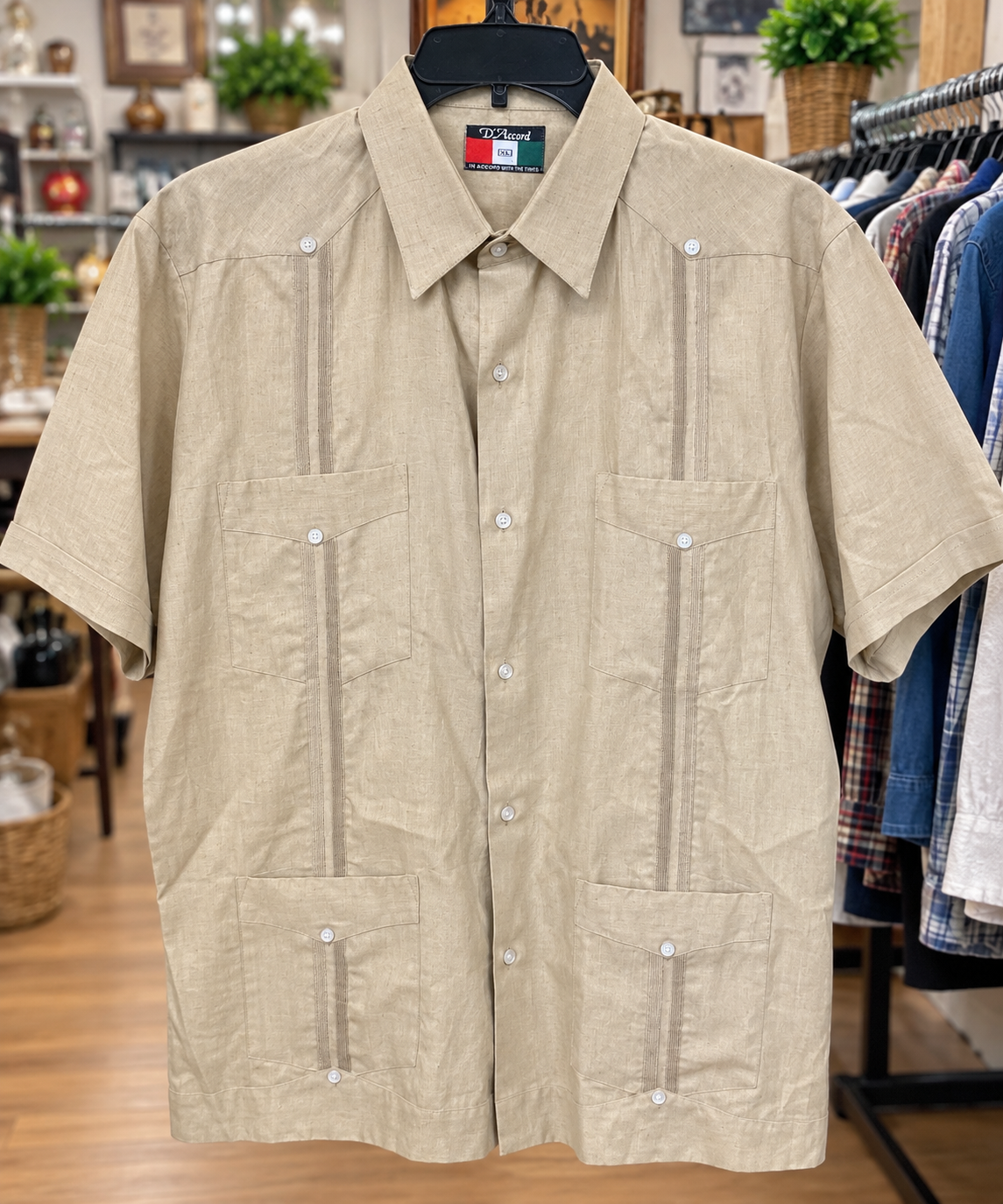 D’Accord Men’s Guayabera Shirt – Size XL
