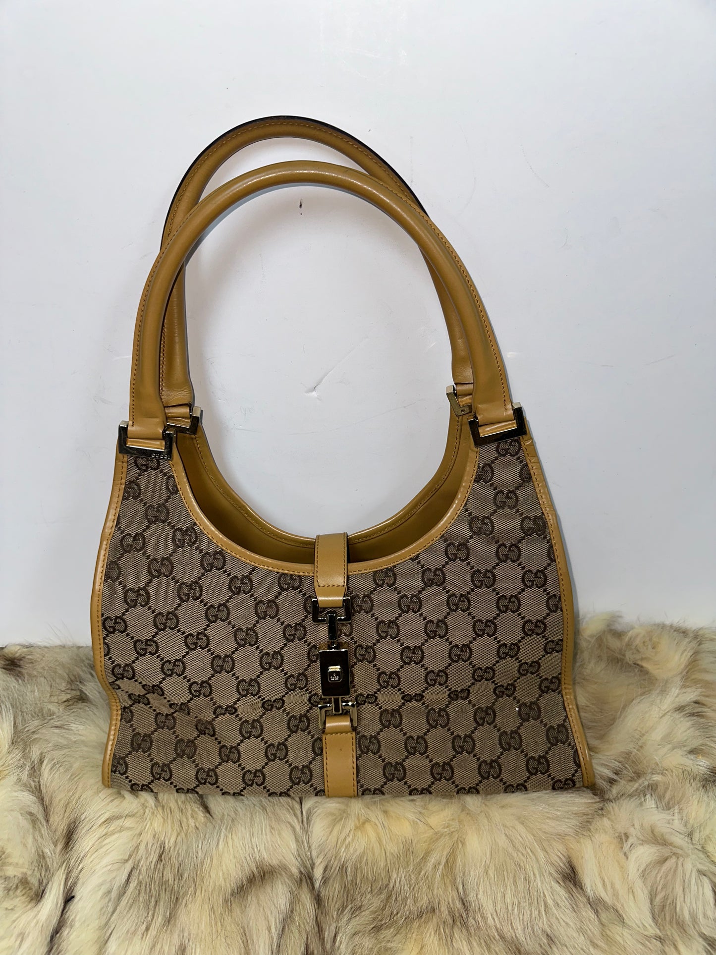 Gucci GG Canvas Jackie-Style Shoulder Bag – Beige/Brown with Tan Leather Trim